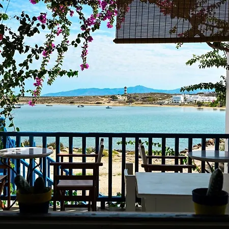 Beachfront Luxury Bocamviglies - Naoussa Cycladic Haven *